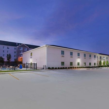 Days Inn By Wyndham Baton Rouge Airport Exterior foto